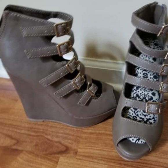 Wedges - Picture 1 of 3